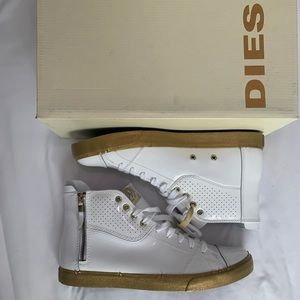 Brand New Men’s D-Zippy Diesel Sneakers Size 12